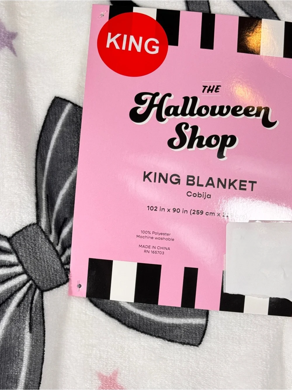 NEW The Halloween Shop Skulls and Bows King Blanket